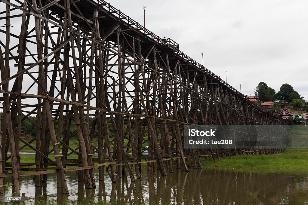 Hölzerne Mo-Brücke in Thailand - Lizenzfrei Amphoe Sangkhla Buri Stock-Foto