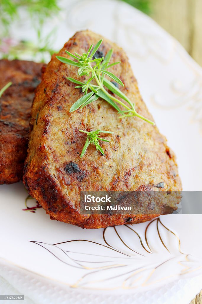 Cerdo milanesa en placa - Foto de stock de Ajedrea libre de derechos