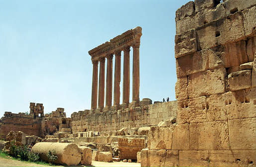 One of the most spectacular sight in the Middle-East is the Greek ruined city of Baalbek.