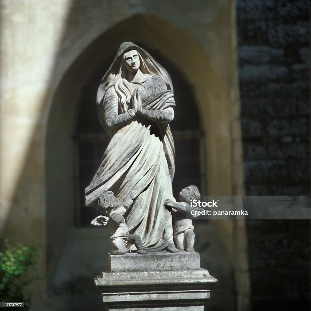 O antigo mosteiro de Lviv Bernardino - Foto de stock de Amor royalty-free