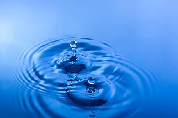 Dos gotas de agua - foto de stock