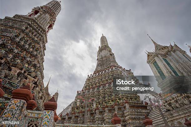 Photo libre de droit de Le Temple Wat Arun À Bangkok En Thaïlande banque d'images et plus d'images libres de droit de Admirer le paysage - Admirer le paysage, Architecture, Asie du Sud-Est