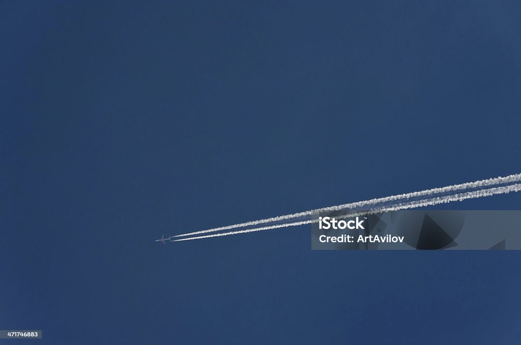 Flugzeug am Himmel - Lizenzfrei Abgas Stock-Foto