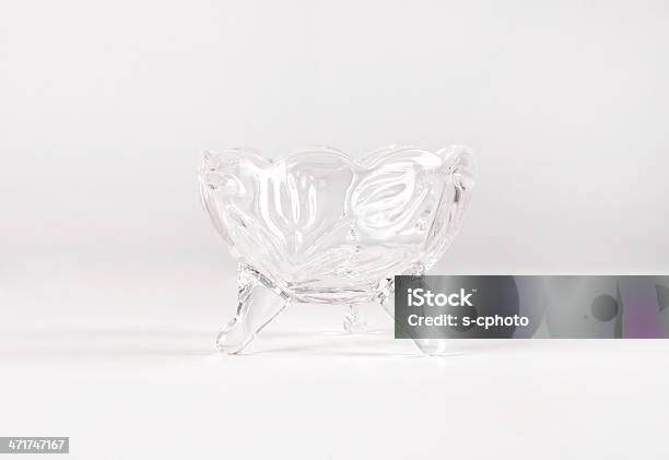 Glass Bowl — стоковые фотографии и другие картинки Белый - Белый, Вид спереди, Глиняная посуда
