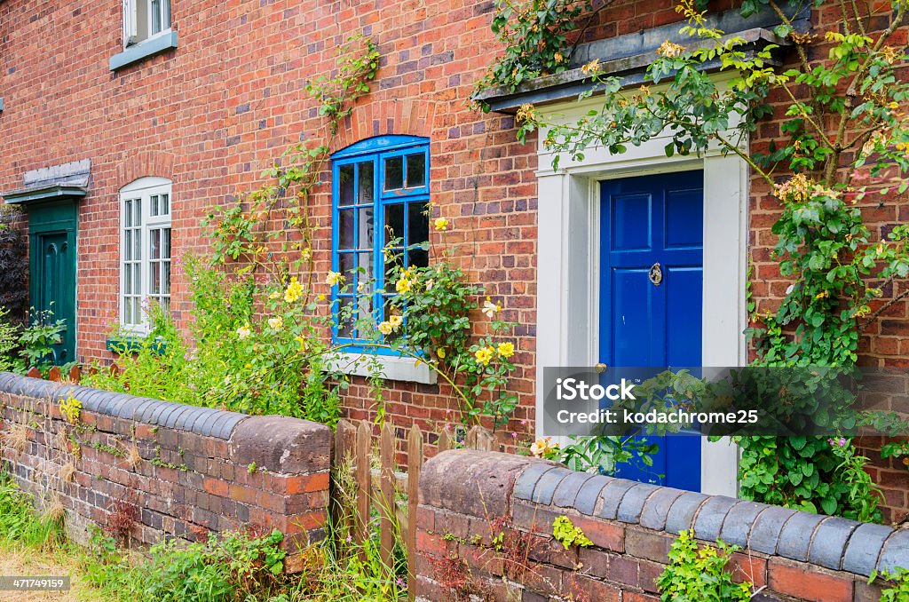 cottage a cottage in an english village Building Exterior Stock Photo