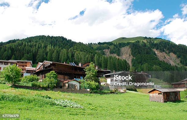 Sauris Di Sopra - Fotografias de stock e mais imagens de Itália - Itália, Barraca, Verão