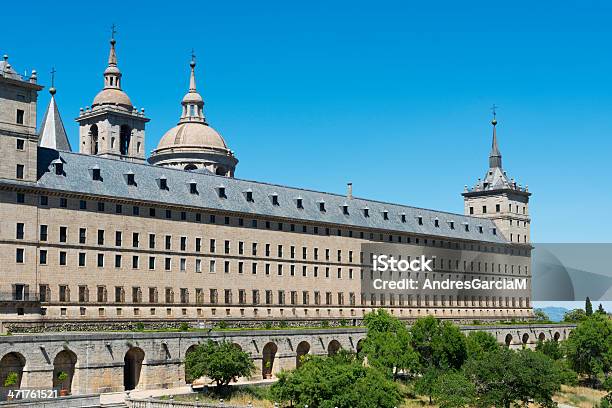Monasterio De El Escorial A Madrid Spagna - Fotografie stock e altre immagini di El Escorial - El Escorial, Architettura, Arte