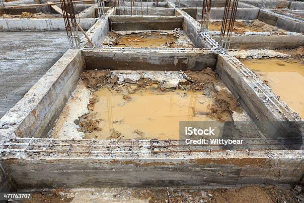 Struttura Di Casa Costruzione Di Fondazione - Fotografie stock e altre immagini di A forma di blocco - A forma di blocco, Acciaio, Ambientazione esterna