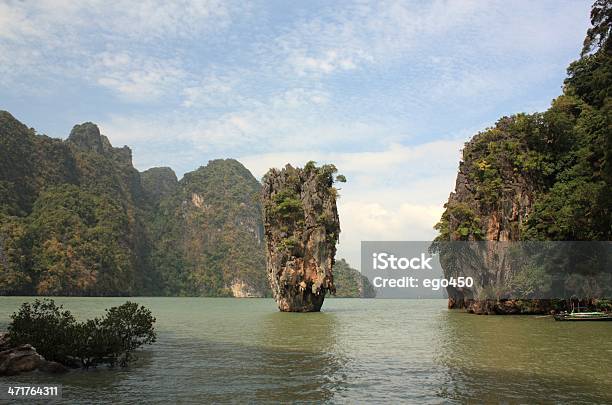 Tapu Island Foto de stock y más banco de imágenes de Acantilado - Acantilado, Agua, Aire libre