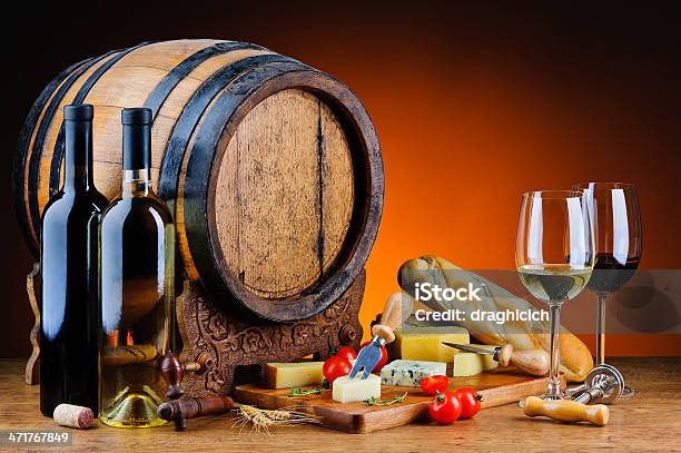 Ser I Wino - zdjęcia stockowe i więcej obrazów Pieczywo - Pieczywo, Piwnica, Alkohol - napój