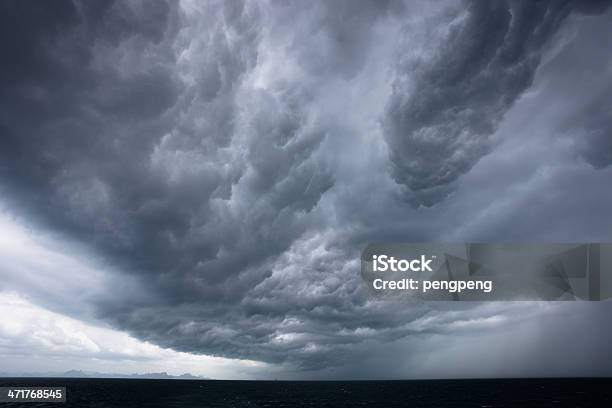 Storm Stockfoto und mehr Bilder von Abstrakt - Abstrakt, Biegung, Bildhintergrund