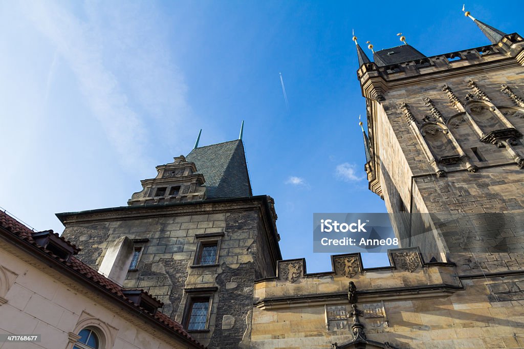 Torri e le guglie, la città piccola fine del ponte Carlo, Praga - Foto stock royalty-free di Aereo di linea