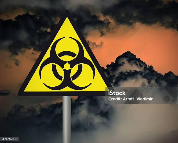 Señal De Advertencia De Riesgo Biológico Foto de stock y más banco de imágenes de Alerta - Alerta, Amarillo - Color, Amenazas