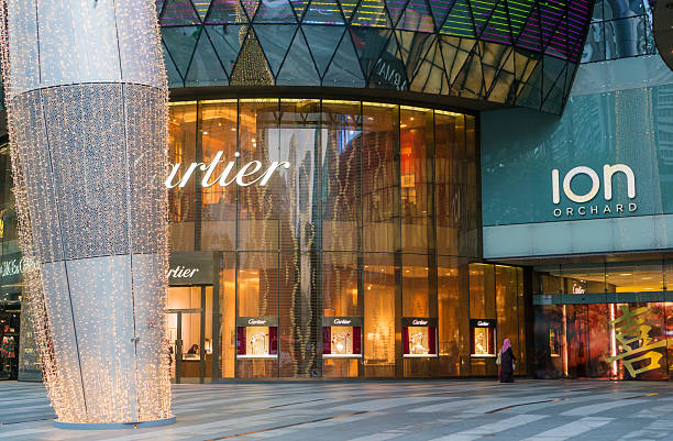pomar de iões centro comercial em singapura - editorial tall luxury contemporary imagens e fotografias de stock