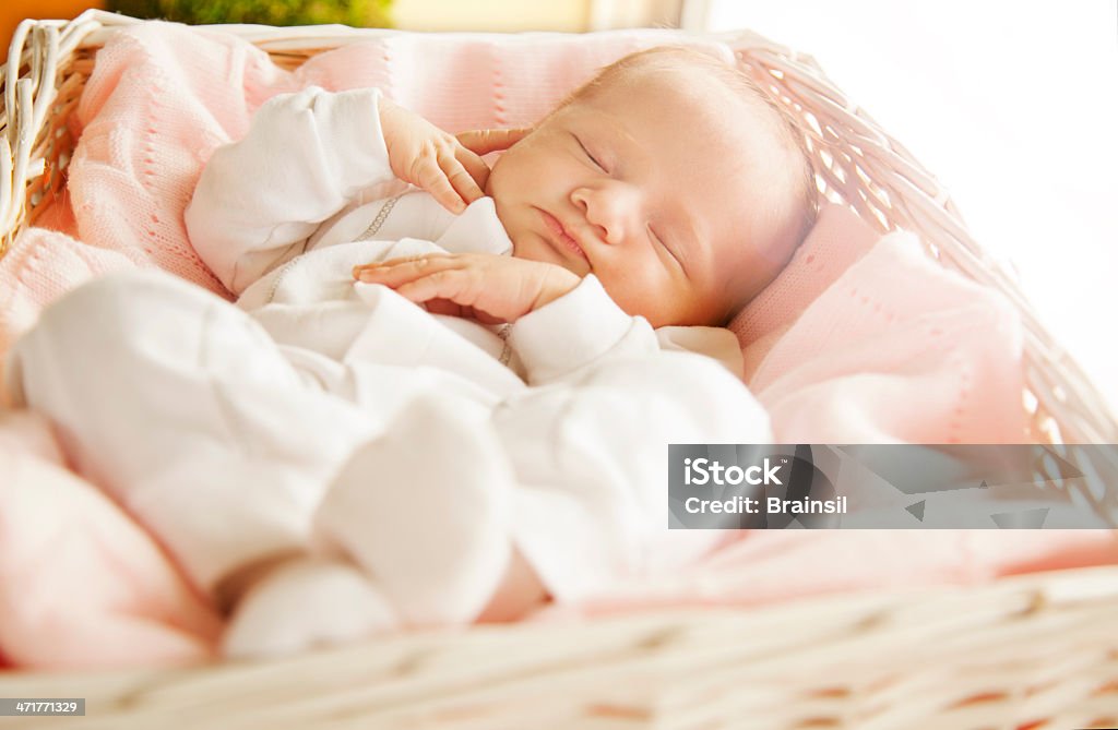 Bebê Menina dormindo - Foto de stock de 0-11 meses royalty-free