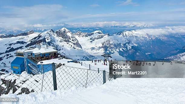 Foto de Montanha Titlis e mais fotos de stock de Ajardinado - Ajardinado, Azul, Cloudscape