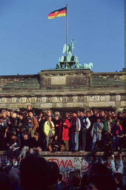 fall of the 베를리너 벽 in1989 - west berlin 뉴스 사진 이미지