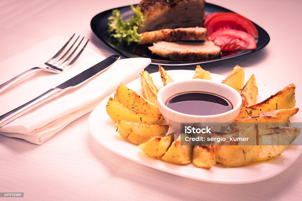 Filé grelhado com batata - Foto de stock de Alimentação Não-saudável royalty-free