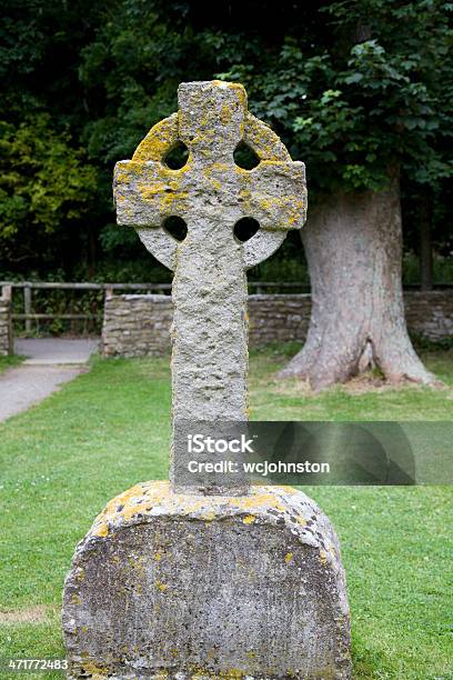 ケルトのクロスで英語墓地 - イングランドのストックフォトや画像を多数ご用意 - イングランド, イングランド文化, キリスト教