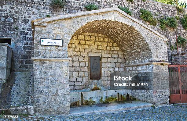 Fontanella Alberona Região De Puglia Itália - Fotografias de stock e mais imagens de Aldeia - Aldeia, Ao Ar Livre, Arcaico