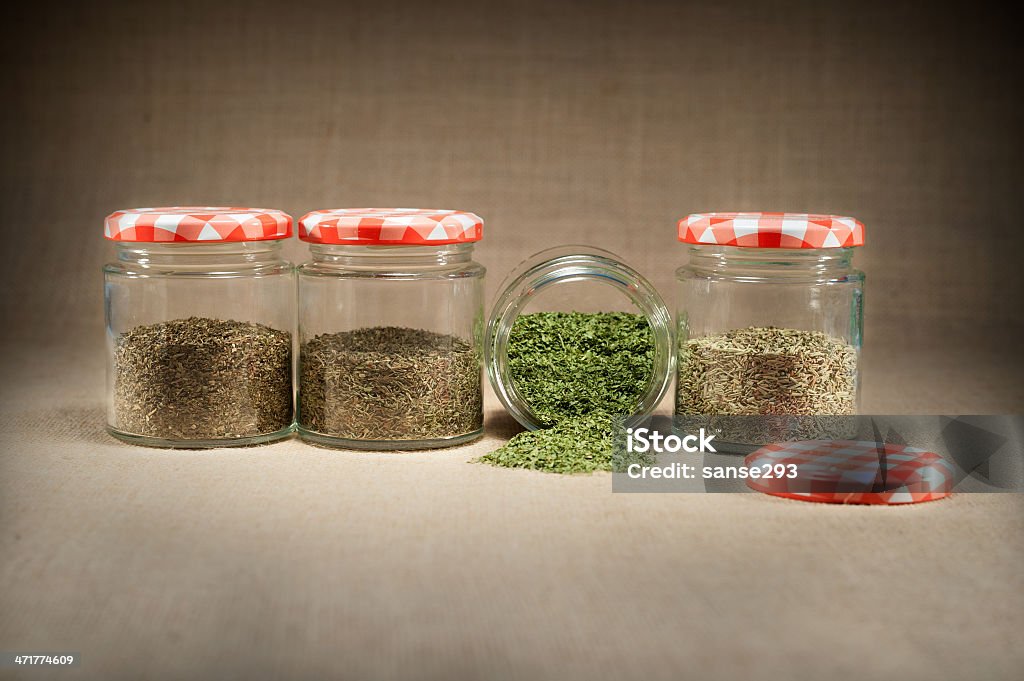 Pentola di erbe - Foto stock royalty-free di Agricoltura