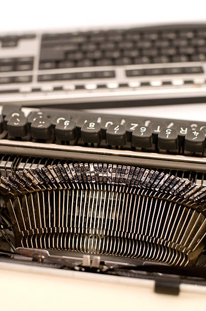 czcionka - retro revival typewriter key typebar old fashioned zdjęcia i obrazy z banku zdjęć