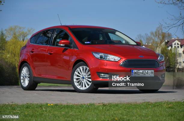 Foto de Ford Focus Na Rua e mais fotos de stock de Ford Focus - Ford Focus, 2015, Aluguel de Carro