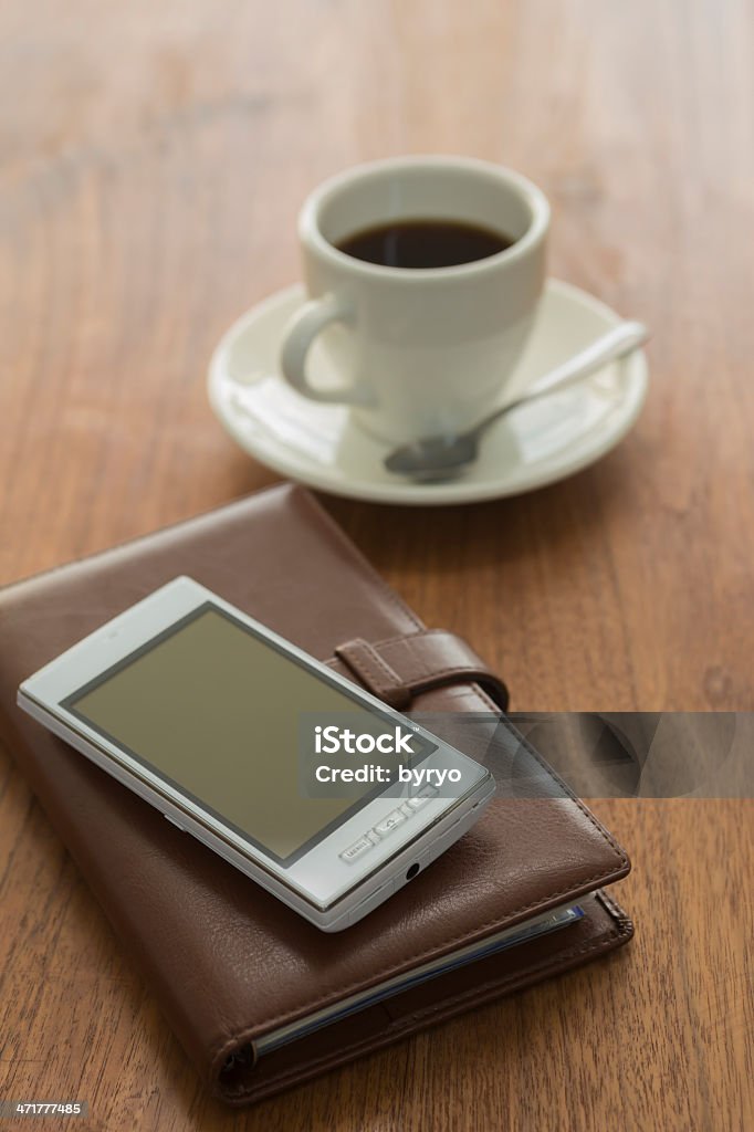 Smartphone e um notebook - Foto de stock de Agenda pessoal royalty-free