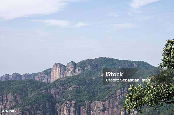 Pagórek - zdjęcia stockowe i więcej obrazów Bez ludzi - Bez ludzi, Chmura, Fotografika