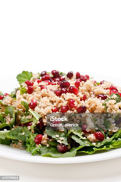 Salat Couscous Und Grünkohl Stockfoto und mehr Bilder von Bunt - Farbton - Bunt - Farbton, Fotografie, Freisteller – Neutraler Hintergrund