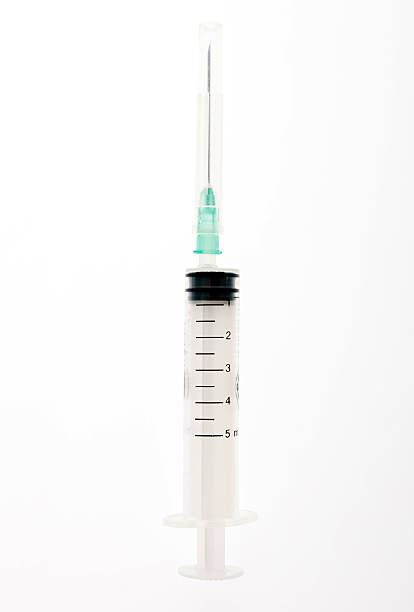 jeringa - surgical needle syringe prick injecting fotografías e imágenes de stock