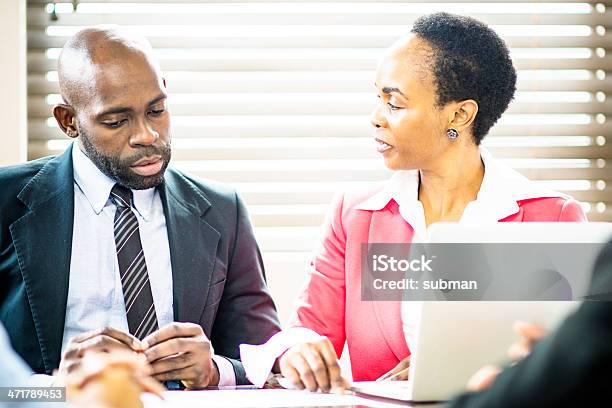 Harten Entscheidungen Zu Treffen Stockfoto und mehr Bilder von Afrika - Afrika, Afrikanischer Abstammung, Analysieren