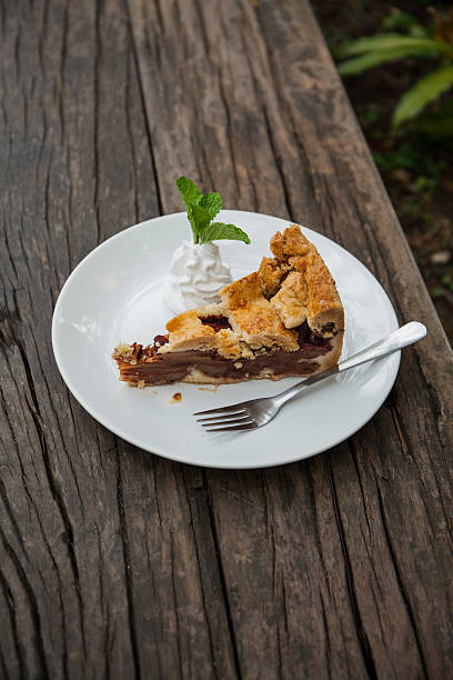 istock Homemade Organic Apple Pie Dessert Ready to Eat 471792346