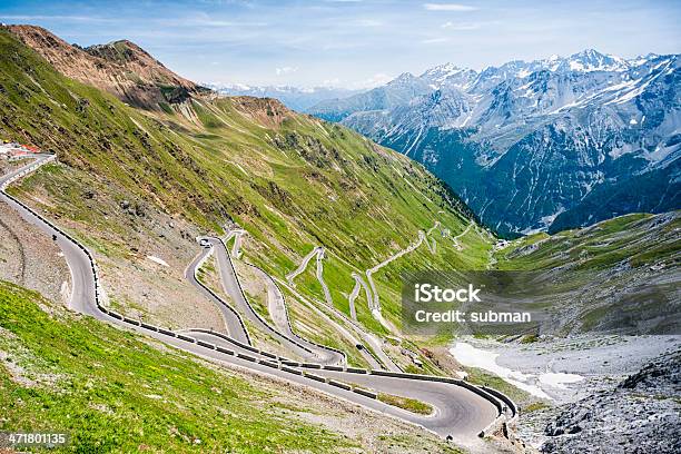 Photo libre de droit de Route De La Montagne banque d'images et plus d'images libres de droit de Abrupt - Abrupt, Chaîne de montagnes, Col de montagne