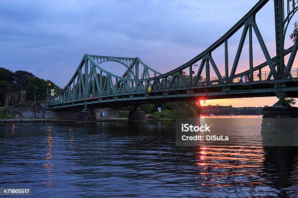 Photo libre de droit de Glienicker Bridge Au Coucher Du Soleil banque d'images et plus d'images libres de droit de Acier - Acier, Allemagne, Allemagne de l'Est