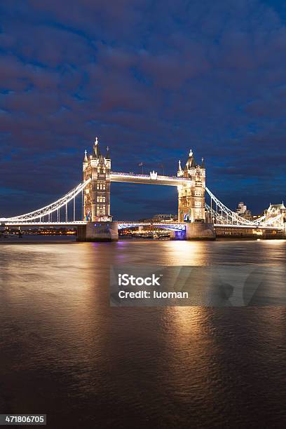 Tower Bridge In London Stockfoto und mehr Bilder von Abenddämmerung - Abenddämmerung, Alt, Architektur