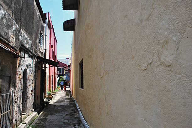 alley - Photo