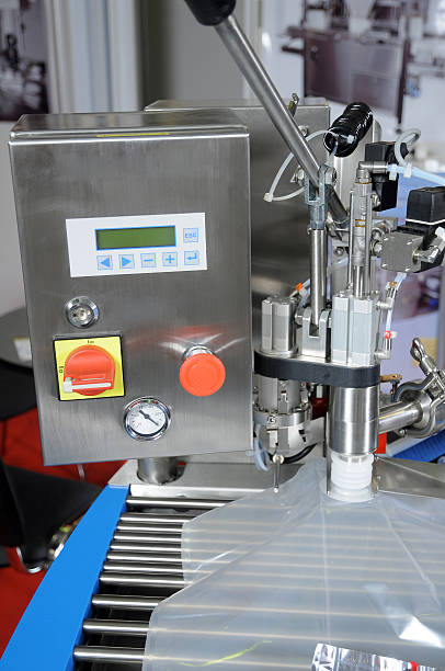 istock Semi-automatic filling of beverages 471810091
