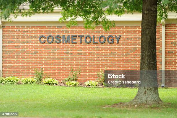 Cosmetology Sinal - Fotografias de stock e mais imagens de Ao Ar Livre - Ao Ar Livre, Beleza, Cuidado Com o Corpo