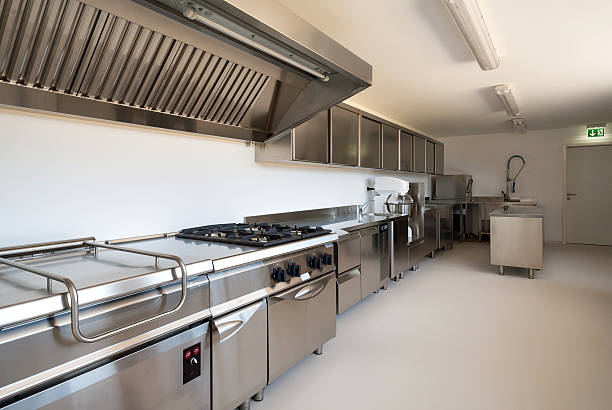 interior de cozinha profissional - cozinha industrial - fotografias e filmes do acervo