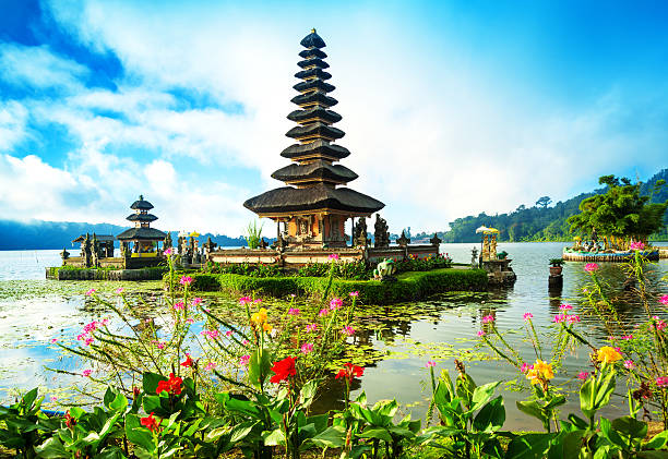 istock Bali Water Temple - Pura Ulun Danu 471816291