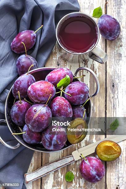 Sumo De Ameixa - Fotografias de stock e mais imagens de Agricultura - Agricultura, Alimentação Saudável, Ameixa - Fruta