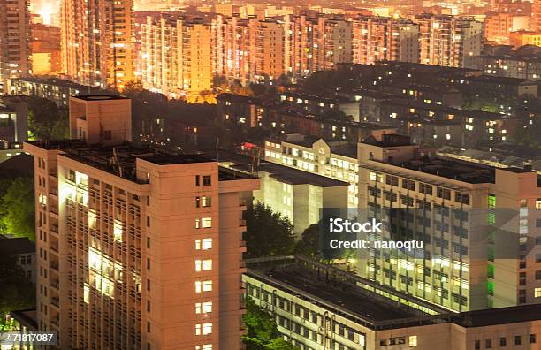 Città Di Notte - Fotografie stock e altre immagini di Affari - Affari, Affari finanza e industria, Alba - Crepuscolo