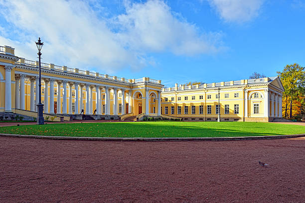istock The Alexander palace in Pushkin,  Autumn landscape 471817335