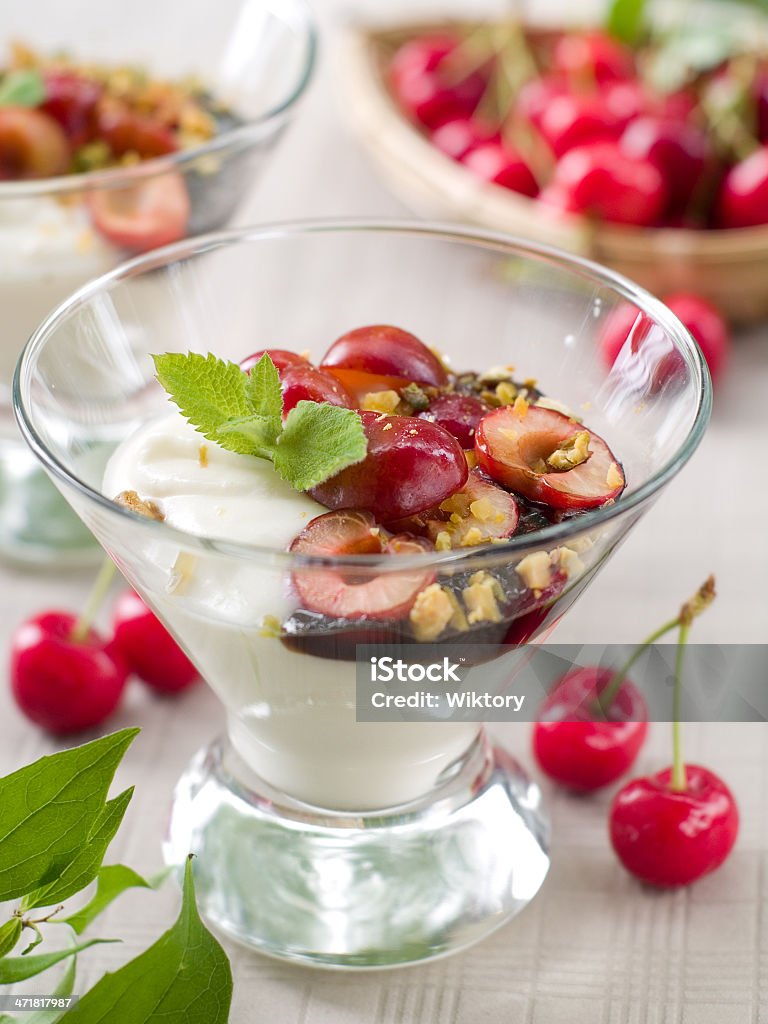 Yogurt dolce - Foto stock royalty-free di Alimentazione sana