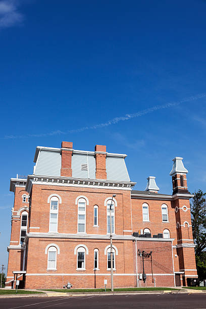 istock Old courthouse in Hillsboro, Montgomery County 471818425