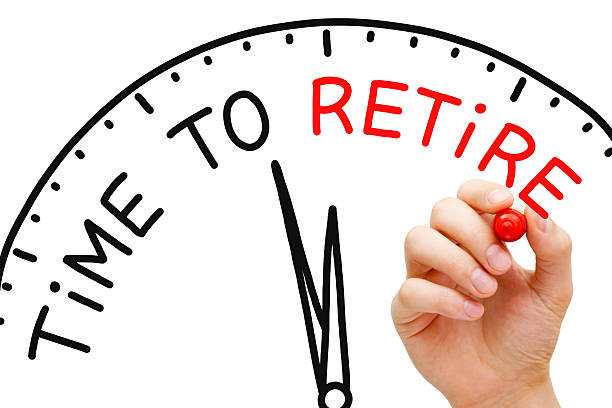 istock Time to retire diagram in black and red 471823287