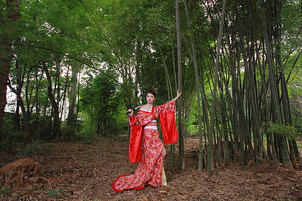 istock Girl in kimono 45 471823853