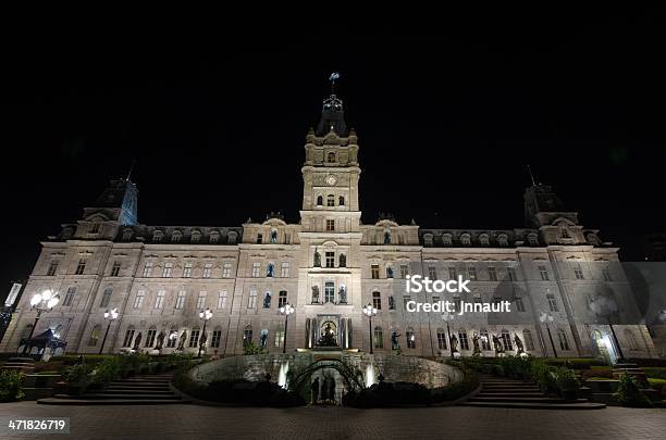 Magnifico Quebec Parlamento Di Notte Canada - Fotografie stock e altre immagini di Ambientazione esterna - Ambientazione esterna, Architettura, Canada