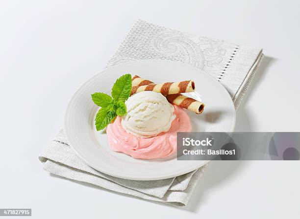 Gelado Sobremesa - Fotografias de stock e mais imagens de Arranjar - Arranjar, Bolacha, Branco